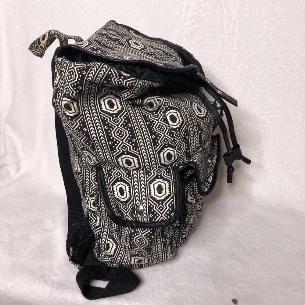 Womens Geometric Pattern Back Pack Bag Size OS - Picture 3 of 5